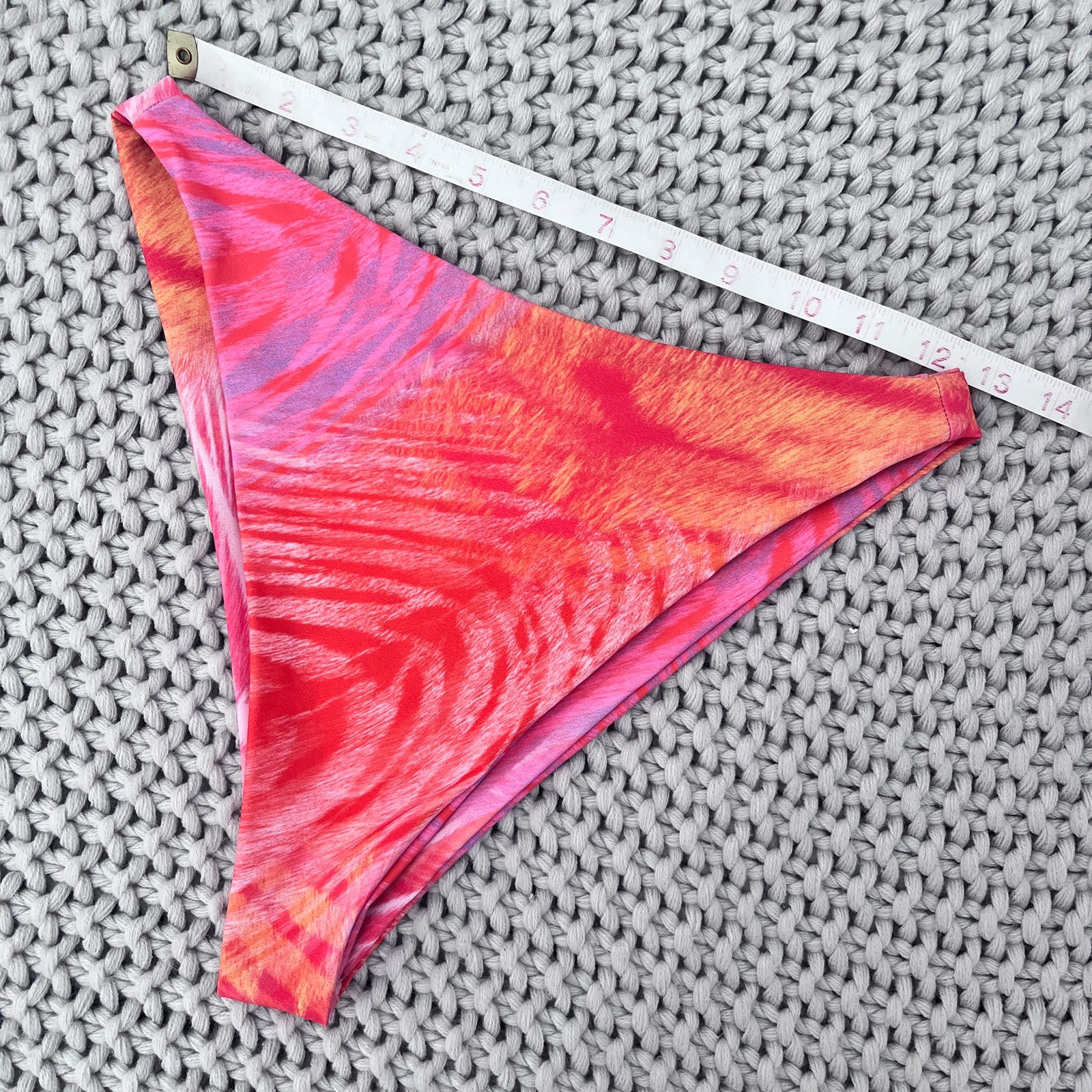 Skatie ‘Kelly’ Bikini Bottoms In Makaha — image 6 of 8